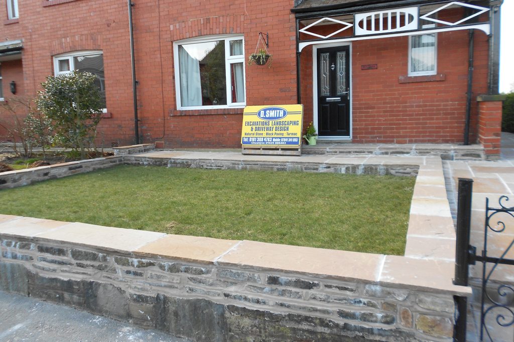Natural stone wall