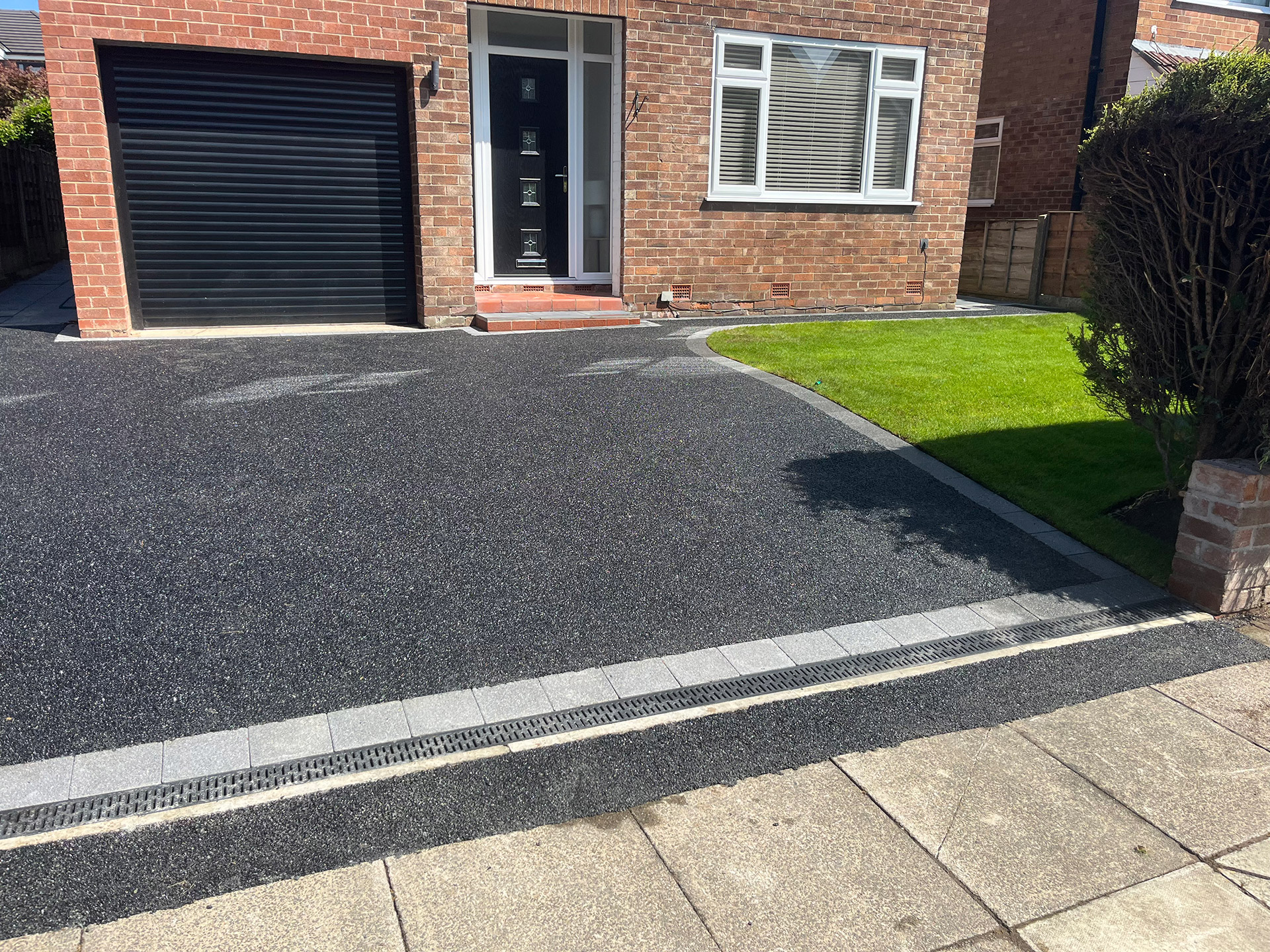 Tarmac driveway, pewter border, Stonemead, Romiley Tarmac driveway, pewter border, Stonemead, Romiley